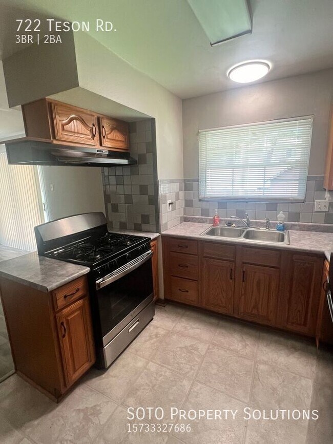 Building Photo - Summer Savings $500.00 off the first Month...