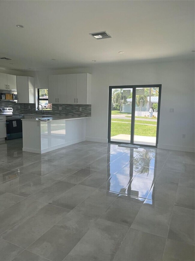 Foto del edificio - 2877 SE 1st Ct