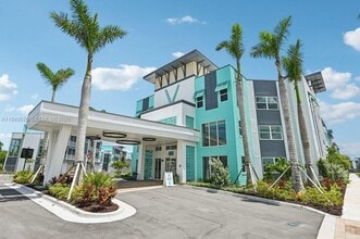 Building Photo - 3901 Coast View Pointe