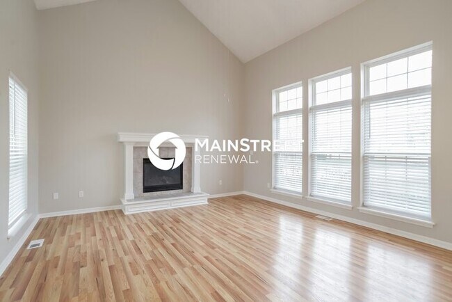 Building Photo - 3 Bedroom Pet-Friendly Home in LEES SUMMIT, MO with Main Street Renewal