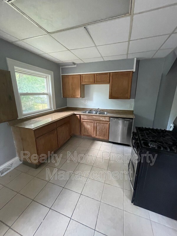 Foto del edificio - 1020 Hillstone Rd