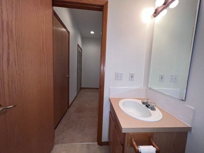 Foto del edificio - Spacious 2 bedroom 2.5 Bath Townhome in Auburn