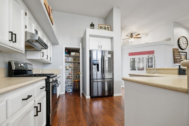 Building Photo - 1550 N Rio Vista Ct