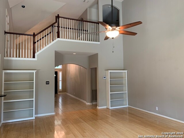 Building Photo - 2207 Bentoak Hollow