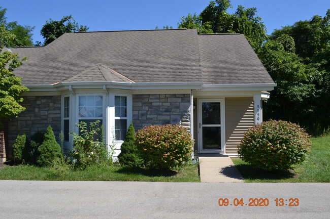 Front - 3990 Mount Moriah Vlg