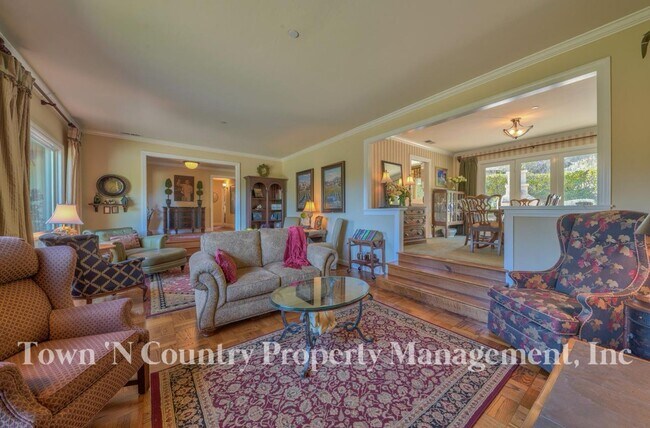 Building Photo - Spacious San Benancio Estate on Over 1 Acre with Workshop, RV Parking & Pasture Area