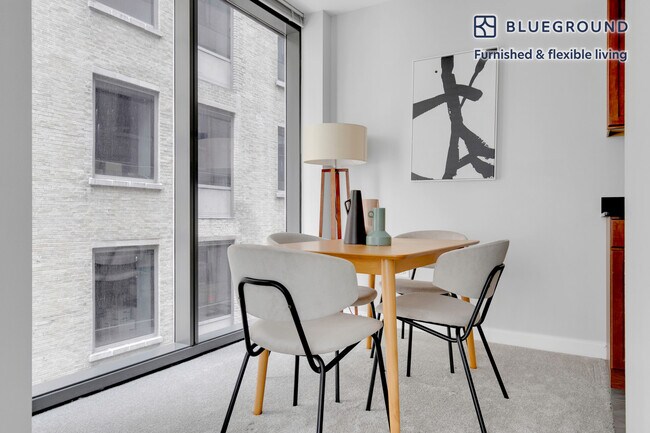 Foto del edificio - 210 N Wells St