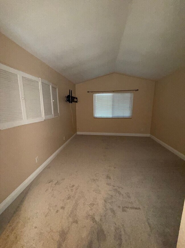 Foto del edificio - Lovely 3 bed  2 1/2 bath