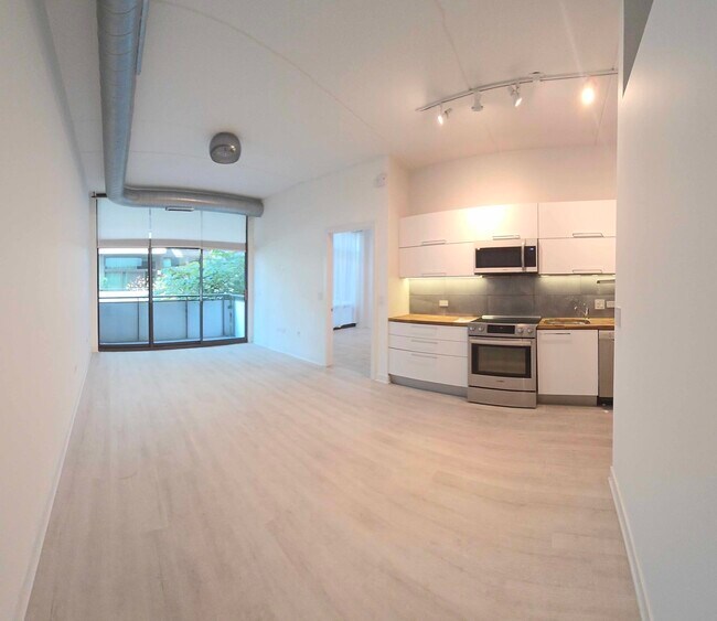 Building Photo - 650 W Wayman St