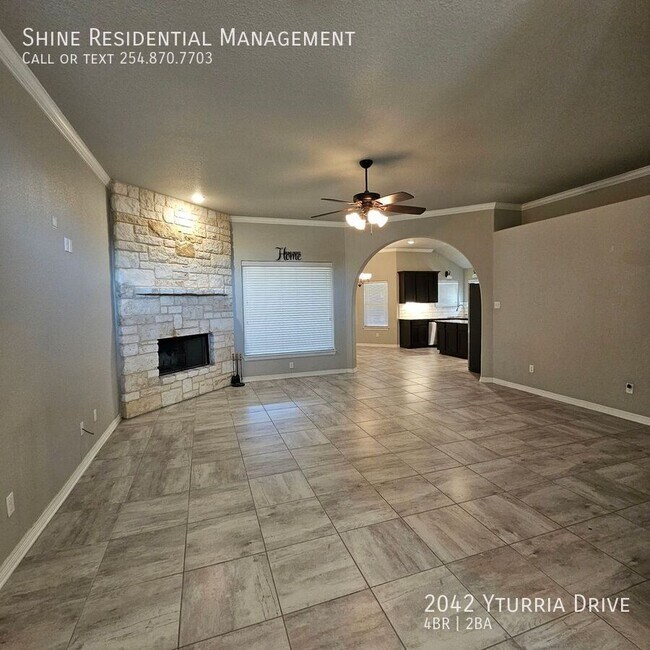 Foto del edificio - 2042 Yturria Dr