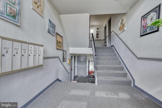Foto del edificio - 140 Royal Oak Dr