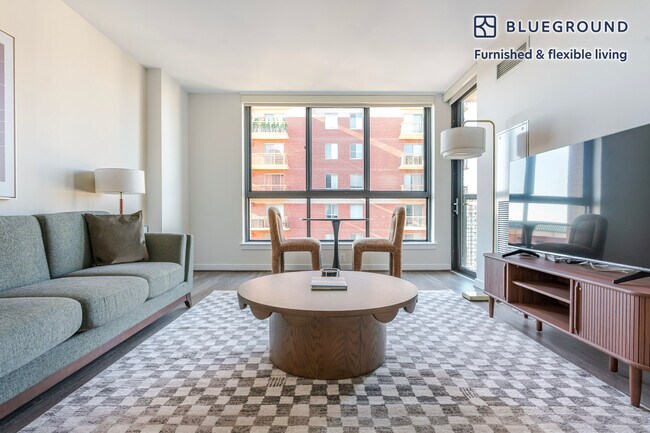 Foto del edificio - 3444 Fairfax Dr