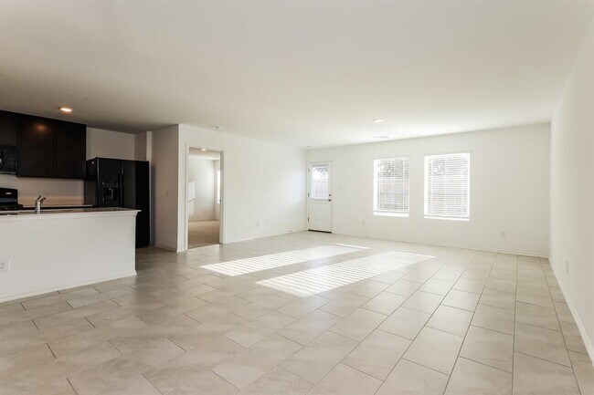 Foto del edificio - 2213 Sycamore Creek Ave