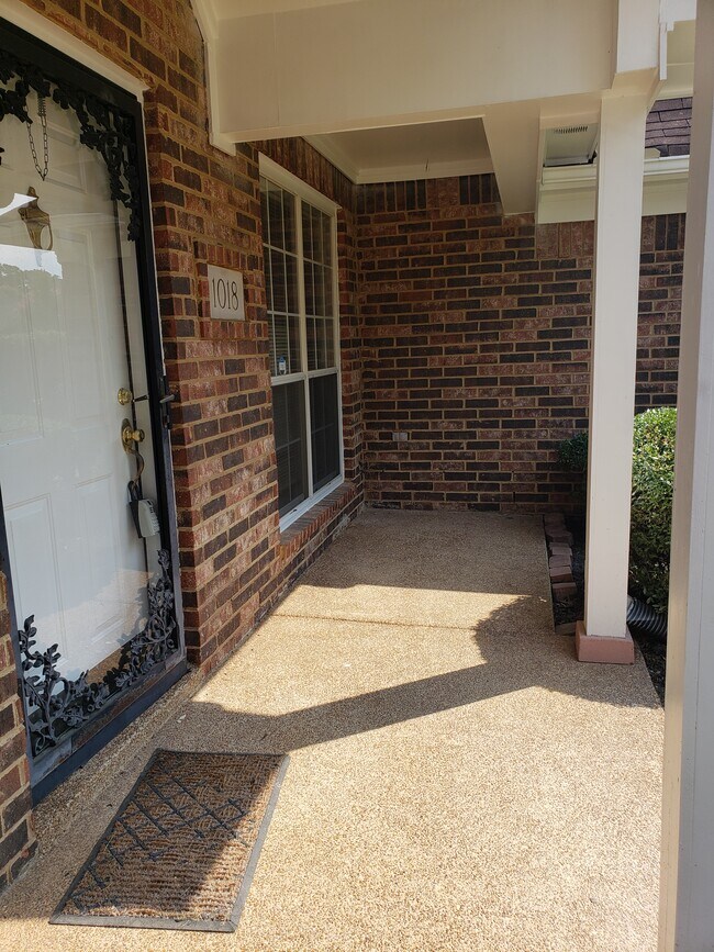 Foto del edificio - 1018 Appling Meadow Dr