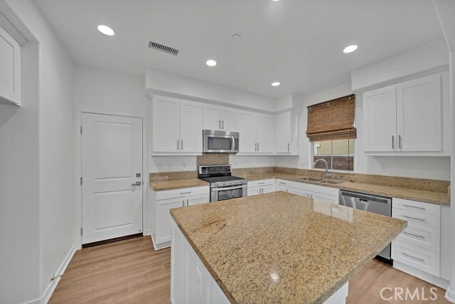 Building Photo - 126 Baculo St