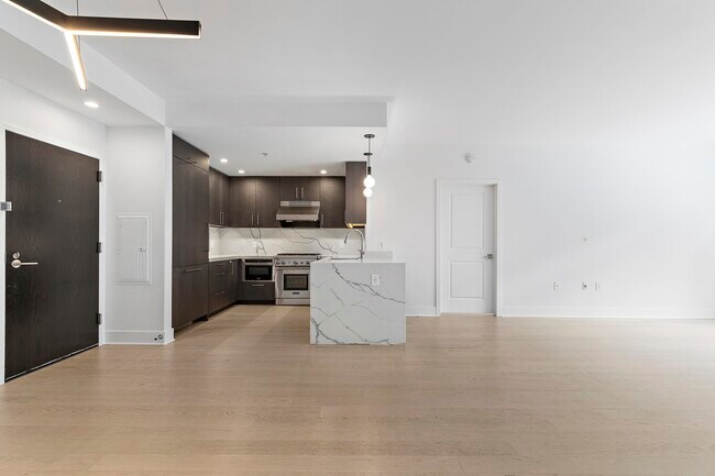 Building Photo - 1400 Hudson St