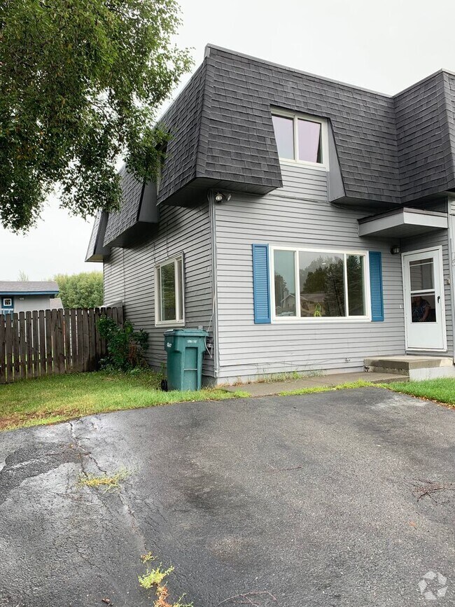 Building Photo - 6900 Cranberry St