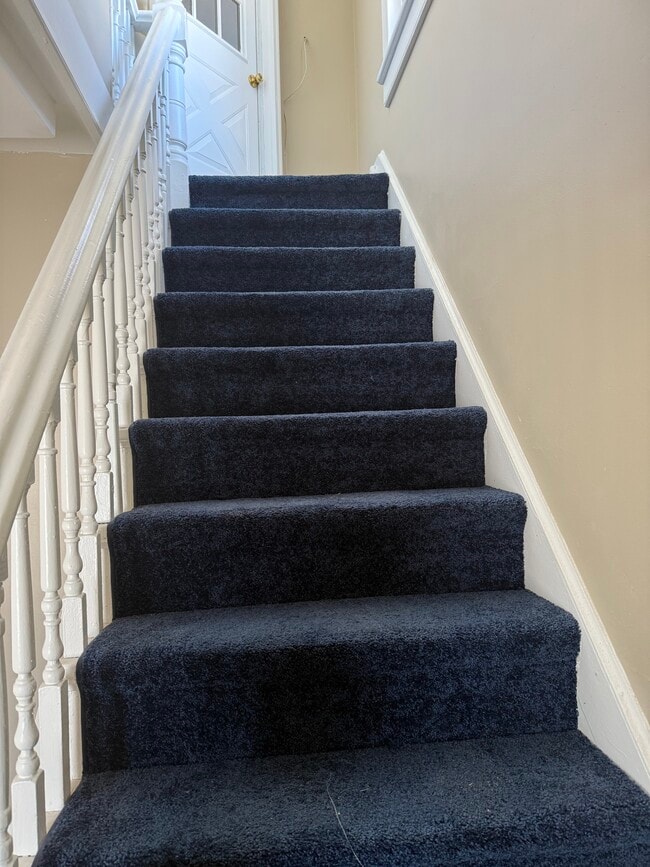 Building Photo - 36 Davis St