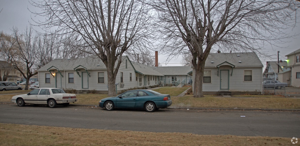 Primary Photo - 214 S Naches Ave
