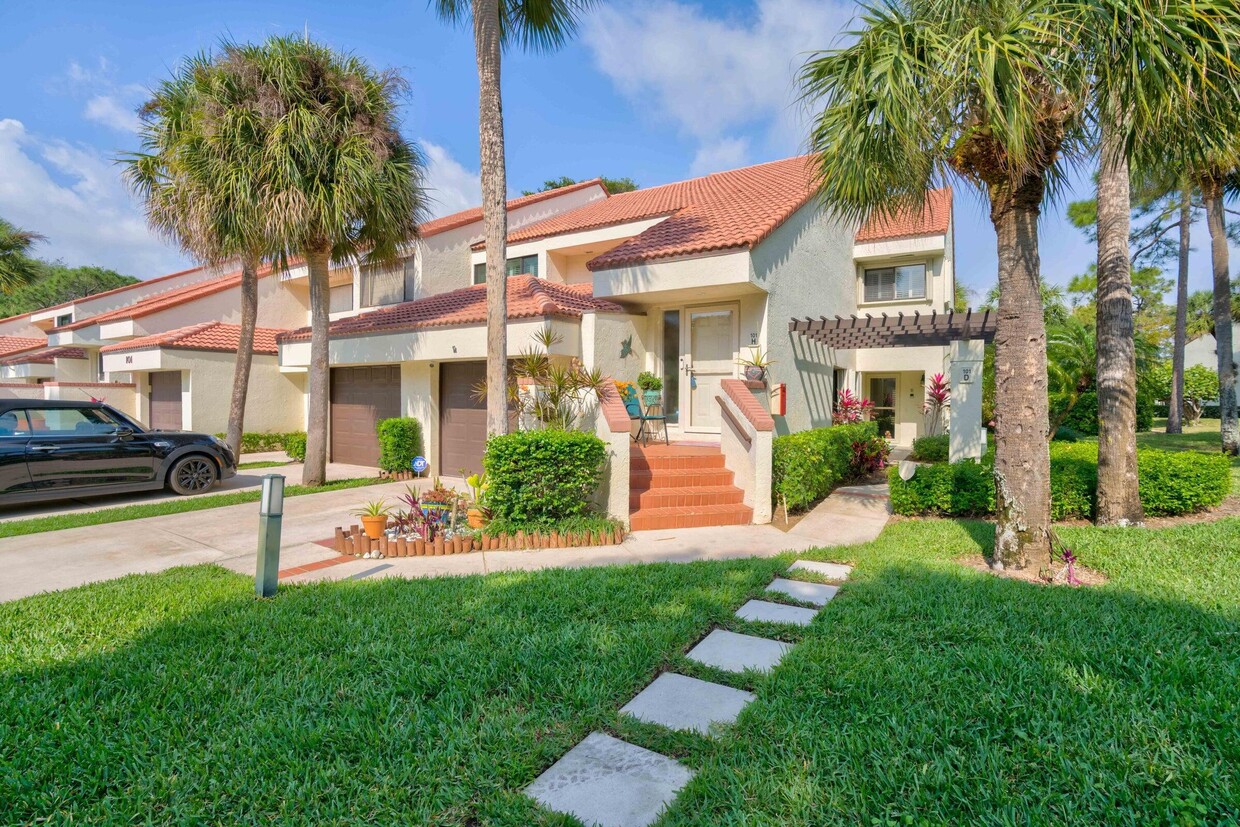Primary Photo - 101 Sea Oats Dr