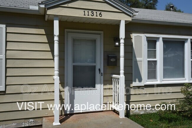 Building Photo - 11316 W 69th St