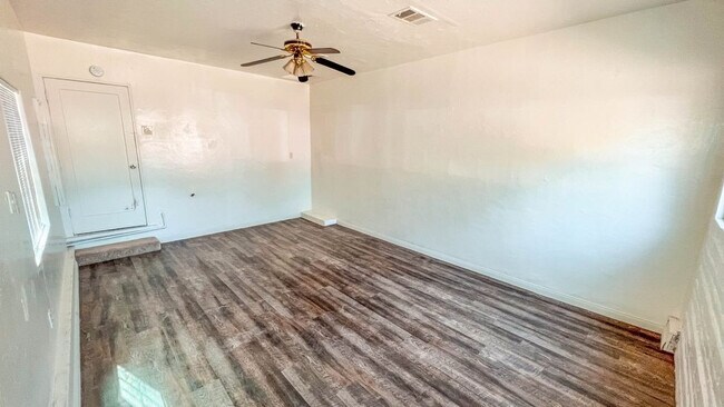 Foto del edificio - 3307 Culver St