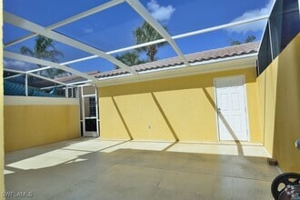 Building Photo - 28725 Alessandria Cir