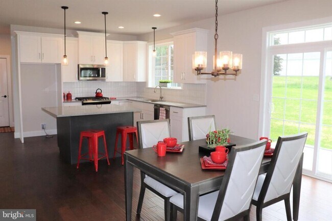 Building Photo - 532 Spring Hollow Dr