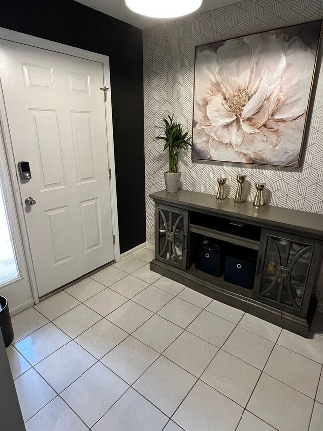 Building Photo - Georgetown