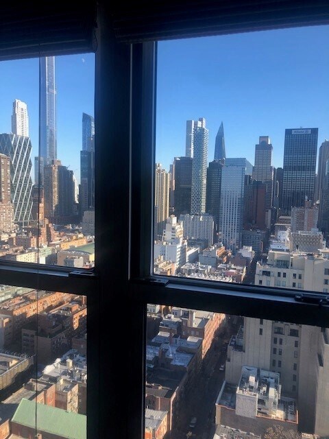Vista desde el dormitorio n.o 2 - 747 10th Ave