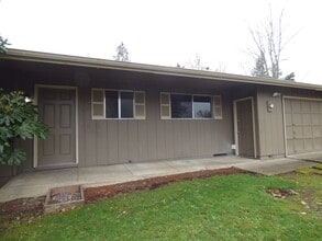 Building Photo - 4824 Falcon Ct NE