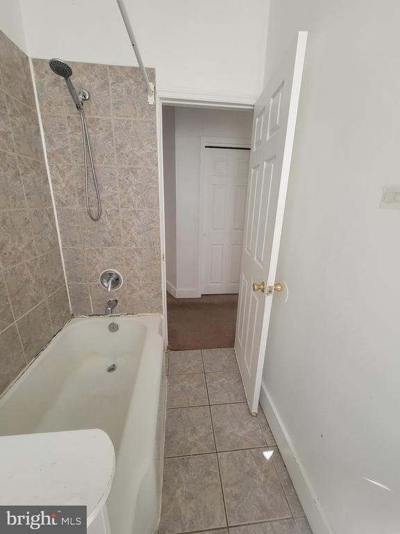 Building Photo - 7208 Torresdale Ave