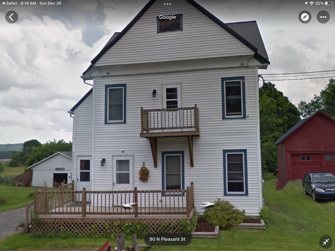 Primary Photo - 90 N Pleasant St