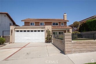 Building Photo - 2933 Oakwood Ln