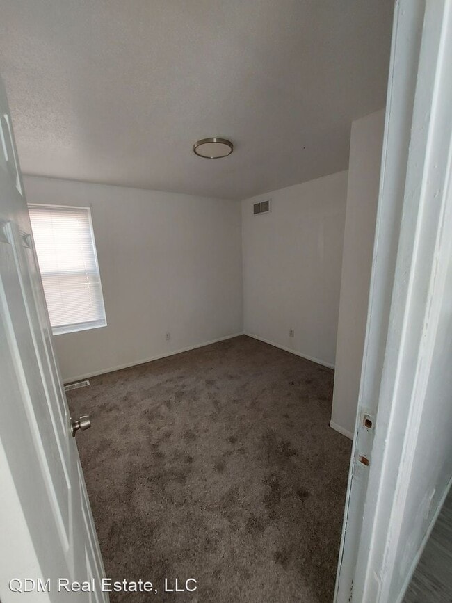 Building Photo - 1 br, 1 bath House - 2418 East 25th St