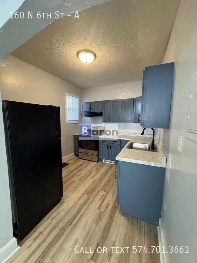 Foto del edificio - 160 N 6th St