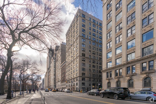 Building Photo - 327 Central Park W