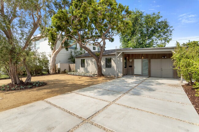 Foto del edificio - 3553 Barry Ave