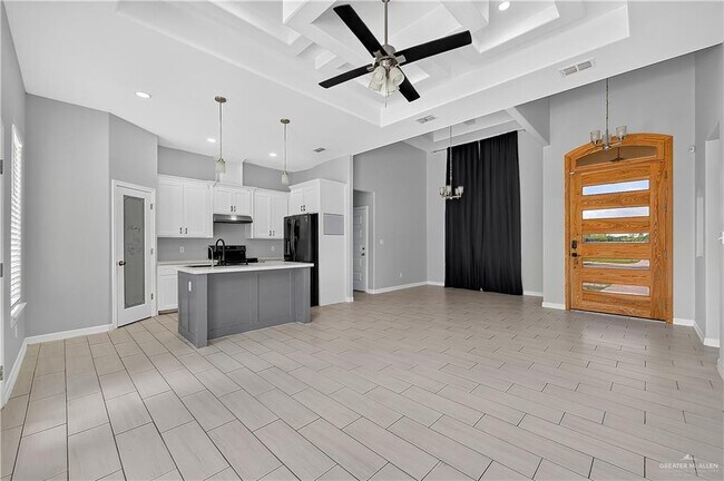 Foto del edificio - 16 Spanish Oak Dr