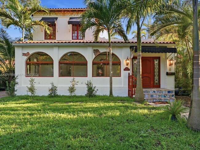 Building Photo - 1135 Asturia Ave