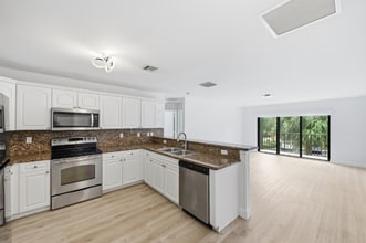 Building Photo - 2691 Albatross Rd N