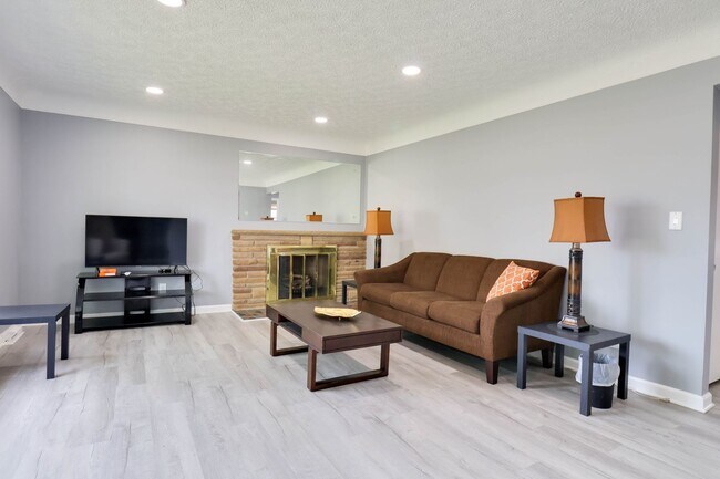 Foto del edificio - 2 bedroom 2 bath brick ranch