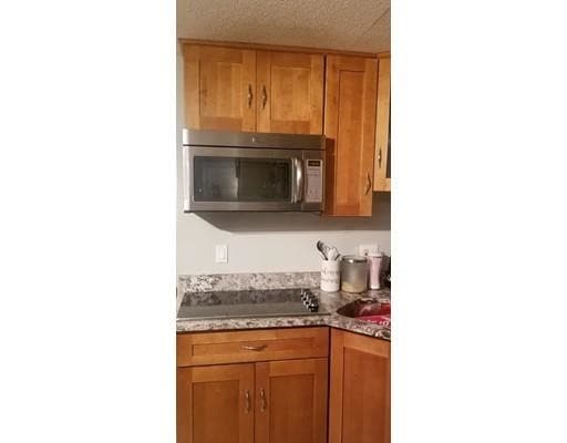 Building Photo - 851 Broadway