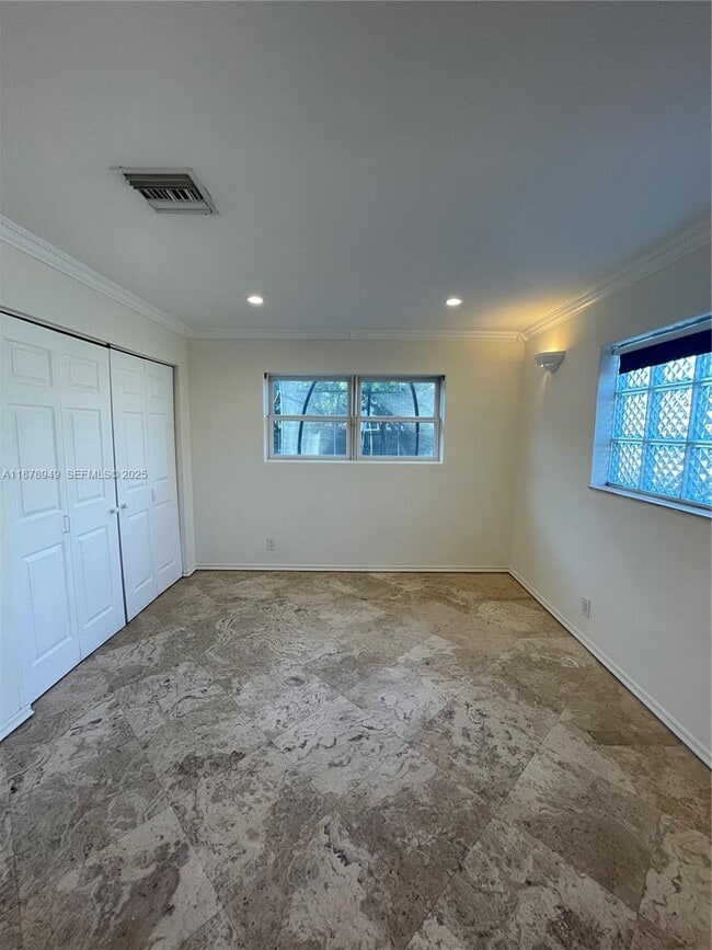 Foto del edificio - 1107 NE 8th St