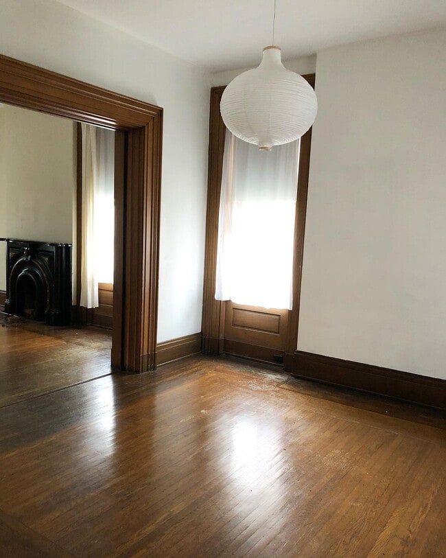 2718 Hackberry St Unit FL 1, Cincinnati, OH 45206 Apartments in Cincinnati, OH