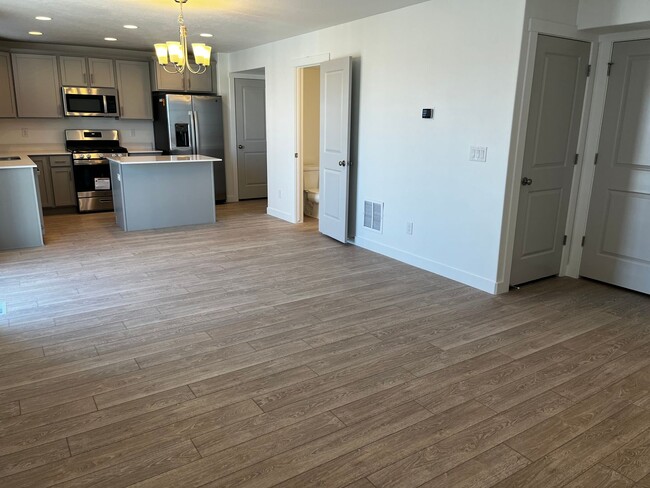 Building Photo - GET HALF OFF FIRST MONTHS RENT!!!!