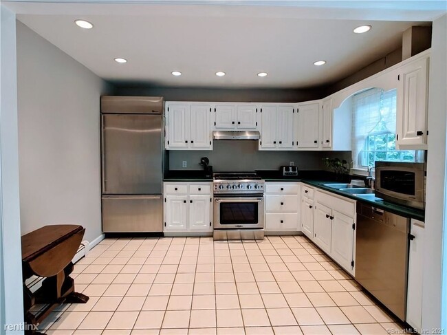 Building Photo - 3 br, 2 bath House - 83 W Wooster St