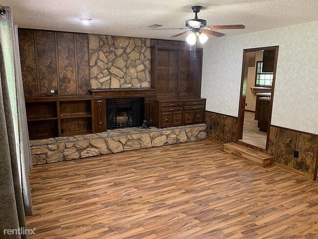 Building Photo - 3 br, 2 bath House - 155 Azalea Lane N/A