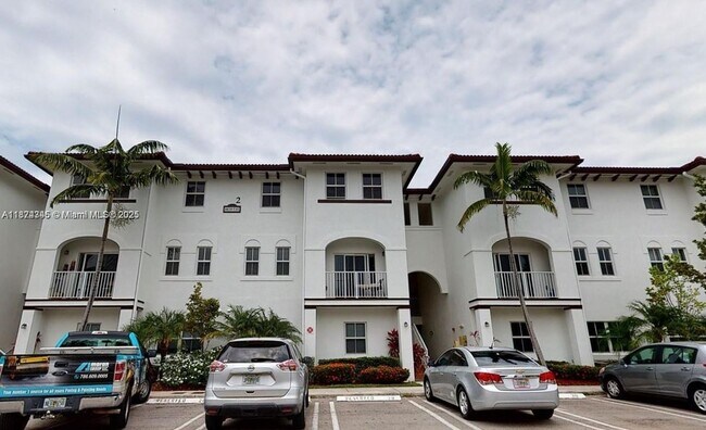 Foto del edificio - 8960 NW 97th Ave