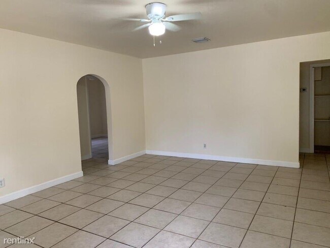 Building Photo - 3 br, 2 bath House - 930 35th St